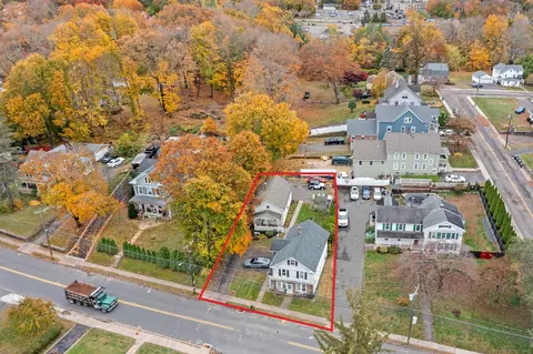 92 Berlin Ave, Southington, CT 06489