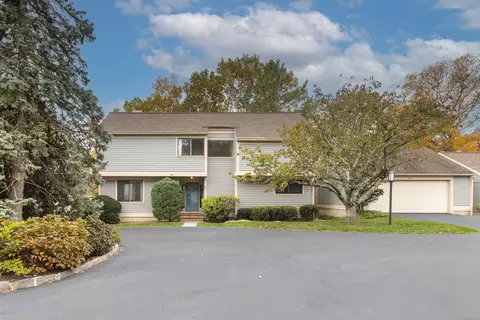 626 W Lyon Farm Dr #626, Greenwich, CT 06831