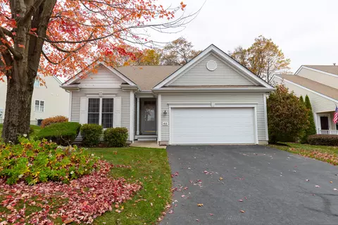 413 Mulligan Dr #413, Oxford, CT 06478