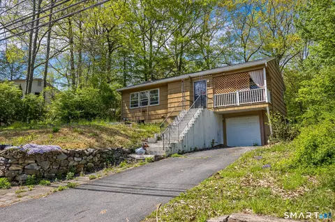 100 Wooster Ave, Waterbury, CT 06708