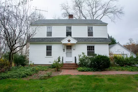 30 Barn Door Hills Rd, Granby, CT 06035