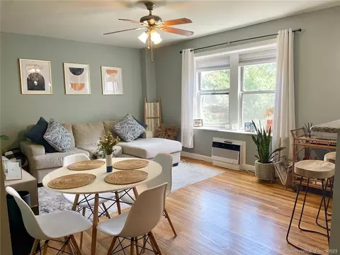 124 Woodside Green St #3B, Stamford, CT 06901