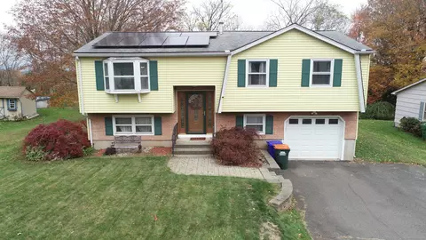 73 Sunrise Hl, Meriden, CT 06451