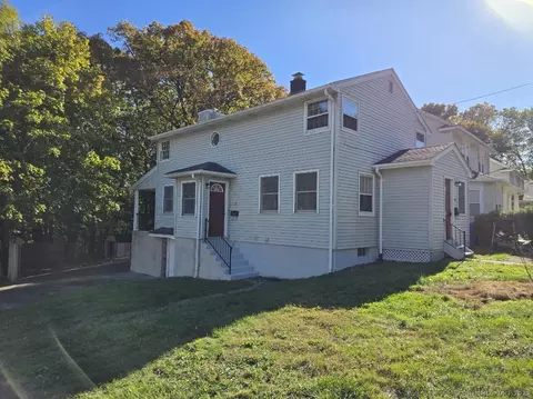 29 Courtland Ave, Waterbury, CT 06705