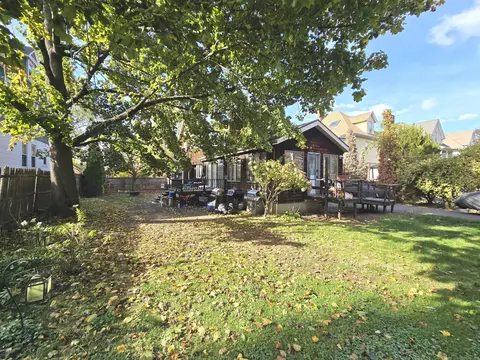 Exterior - 112 Lincoln St, New Britain, CT 06052 photo 4 of 5