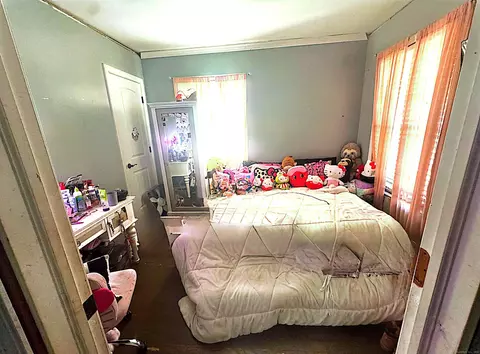 Bedroom - 112 Lincoln St, New Britain, CT 06052 photo 4 of 4