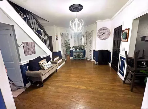 Entry Way - 112 Lincoln St, New Britain, CT 06052 photo 2 of 3