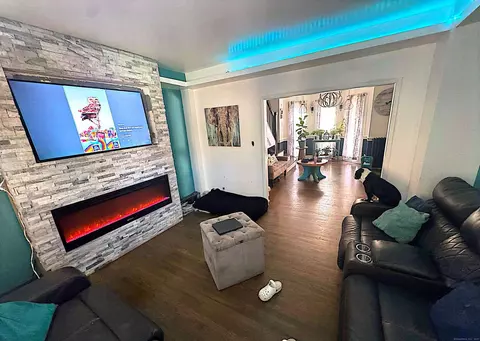 Living - 112 Lincoln St, New Britain, CT 06052 photo 1 of 2