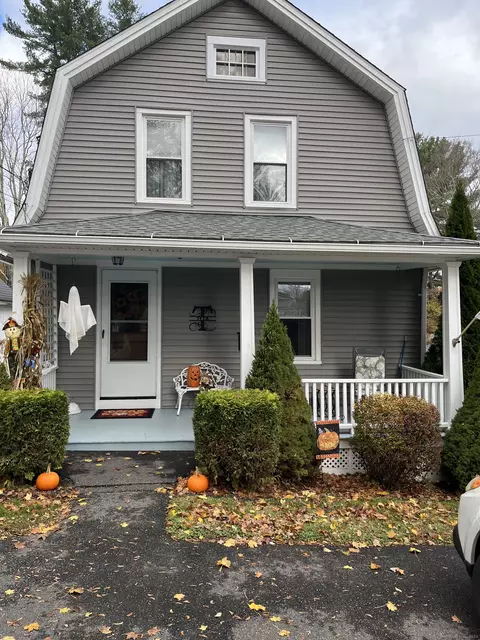 15 Roberts Ave, Watertown, CT 06795