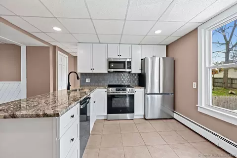 10 Silver St, Middletown, CT 06457