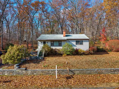 139 Starr St, Norwich, CT 06360