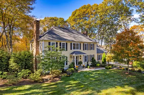 11 Essex Hills Dr, Essex, CT 06426