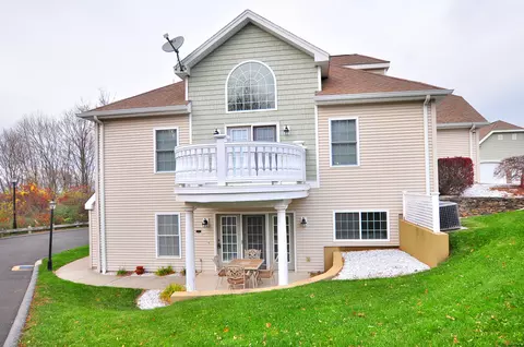 214 Pine Hill Blvd #214, Plymouth, CT 06782