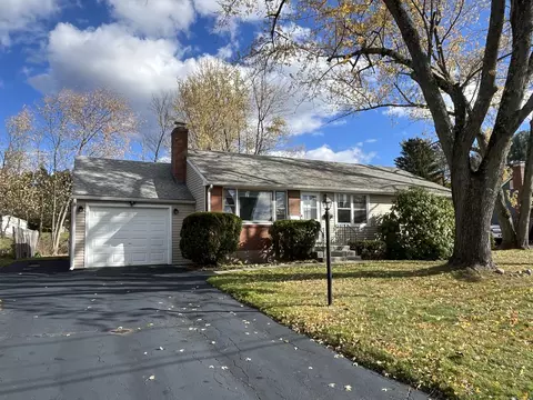 14 High Ridge Rd, Ellington, CT 06029