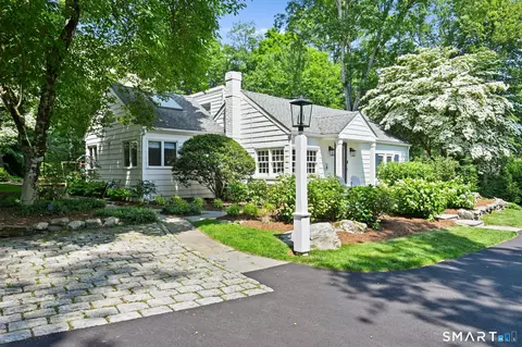 32 Spring Water Ln, New Canaan, CT 06840