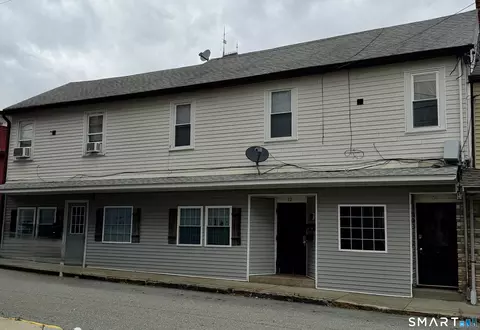 10 Center St, Killingly, CT 06239
