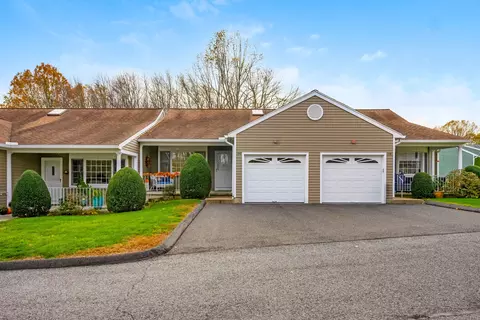 140 Highland Dr #140, Monroe, CT 06468