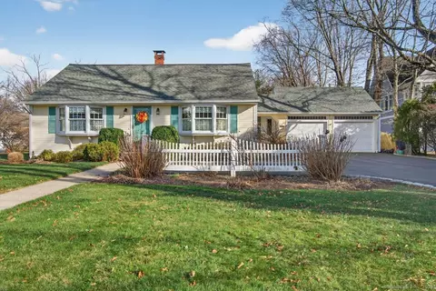 141 State St, Guilford, CT 06437