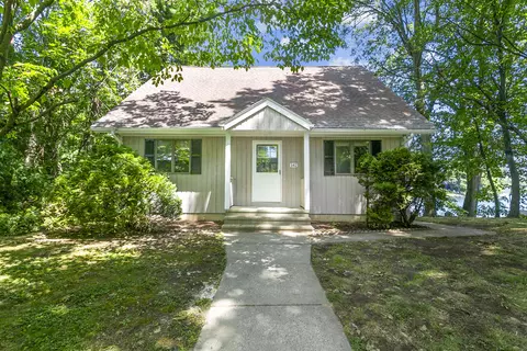 142 Chatham Ter, Bridgeport, CT 06606
