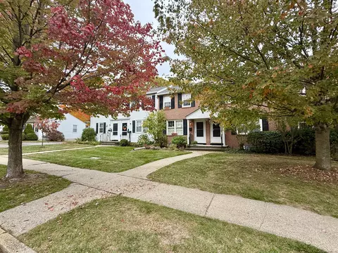 171 Sylvan Knoll Rd, Stamford, CT 06902