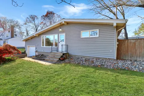 40 Hayes St, Meriden, CT 06451