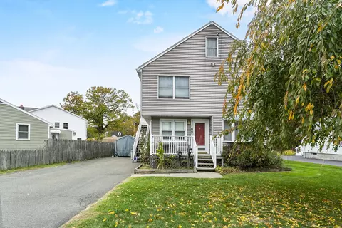 108 Roseville St, Fairfield, CT 06825