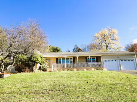 76 Syracuse Dr, East Hartford, CT 06108