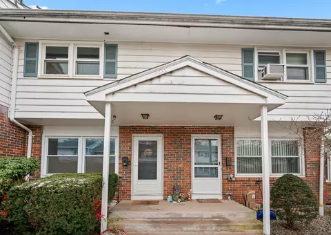 16 Lawton Rd #22, Manchester, CT 06042