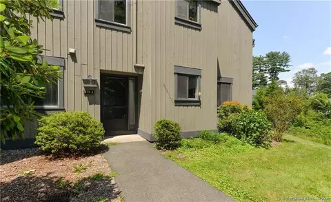 272 Heritage Vlg #A, Southbury, CT 06488