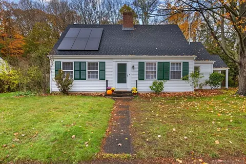 19 Armory St, Hamden, CT 06517