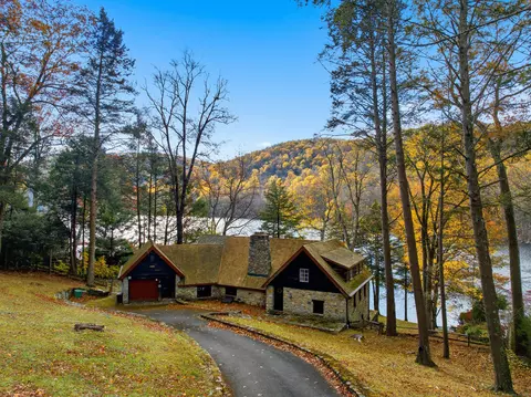 23 Echo Dr, New Milford, CT 06776