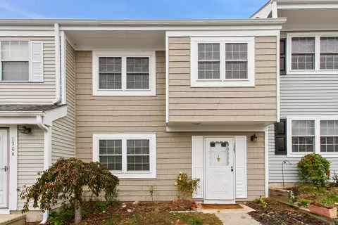 93 Park Ave #1307, Danbury, CT 06810