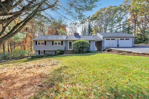 184 Hurd Rd, Trumbull, CT 06611