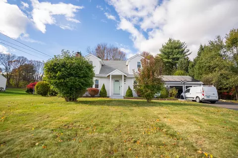 22 Eastview Dr, Windsor, CT 06095