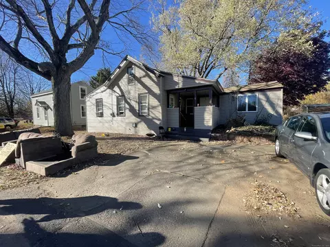 6 Pleasant St, East Windsor, CT 06088