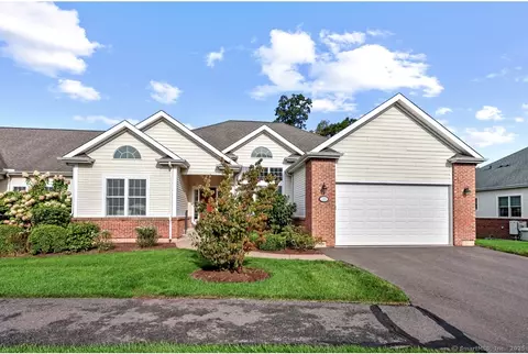 76 Jillian Cir #76, West Hartford, CT 06107