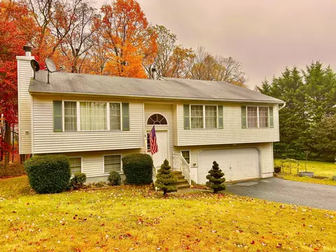 223 Osborn Rd, Naugatuck, CT 06770