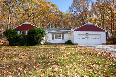 265 E Hill Rd, Canton, CT 06019