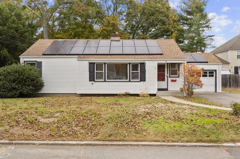 19 Knollwood Rd, Milford, CT 06460