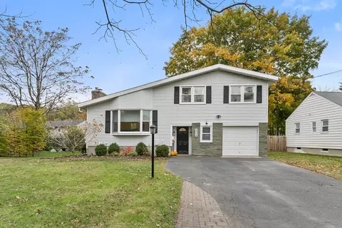 526 Wilson St, Fairfield, CT 06825