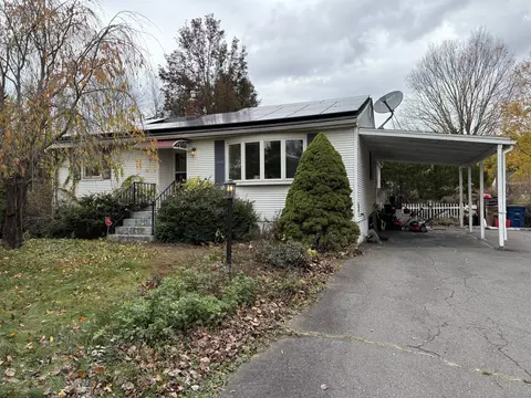 721 Dart Hill Rd, Vernon, CT 06066