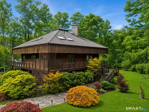 198 E Middle Patent Rd, Greenwich, CT 06831
