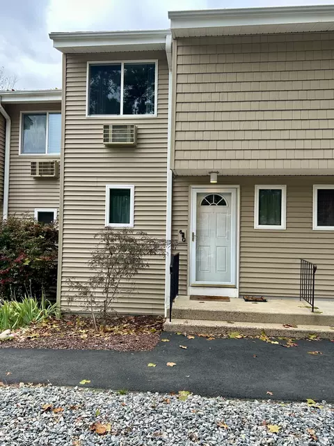 220 Main St #6G, New Hartford, CT 06057