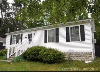38 Deerfield Dr, Plainfield, CT 06374