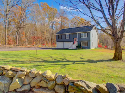 118 Branch Hill Rd, Preston, CT 06365