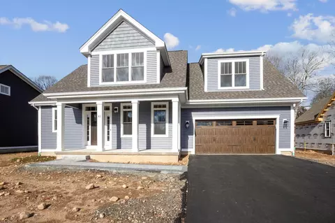 41 Applegate Ln #41, Canton, CT 06019