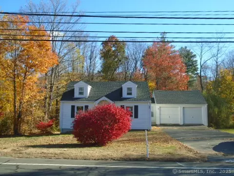 98 Cooke St, Plainville, CT 06062