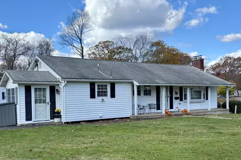 91 Parklawn Dr, Waterbury, CT 06708