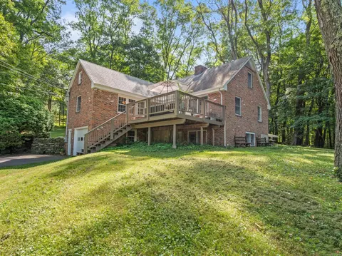 537 Cherry Brook Rd, Canton, CT 06019