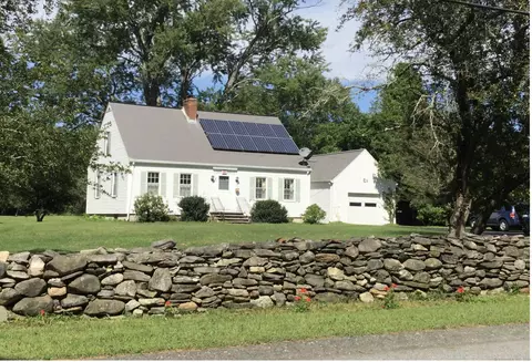 208 Heritage Rd, Putnam, CT 06260